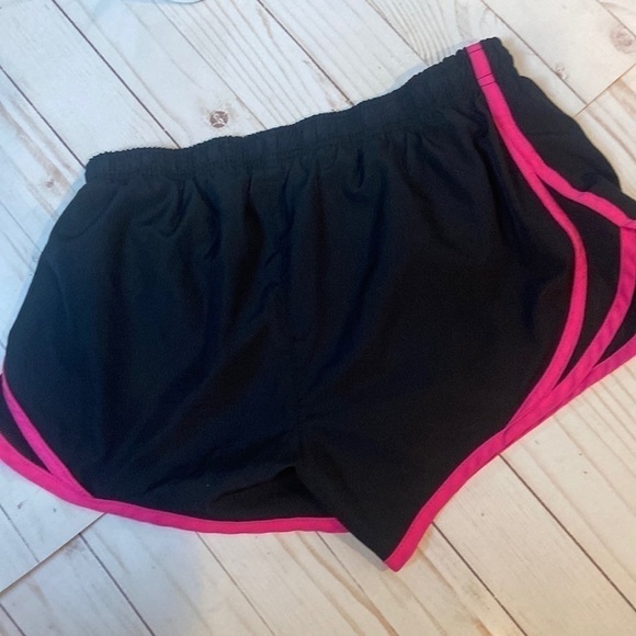 Umbro  Pink Black& White Running Shorts 💕​ - Picture 4 of 5